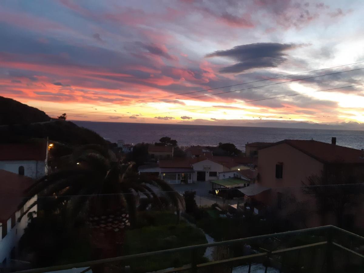 Apartament La Casa Del Sole Pomonte Zewnętrze zdjęcie